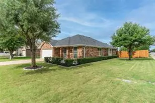 129 Aguilar Dr, Hutto, TX 78634 - Photo 2