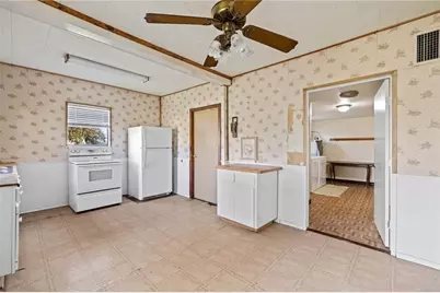 211 S 7th Street, Jarrell, TX 76537 - Photo 12