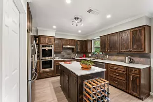 9702 Beauchamp Square, Austin, TX 78729 - Photo 12