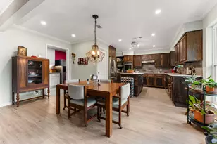 9702 Beauchamp Square, Austin, TX 78729 - Photo 8