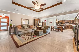 9702 Beauchamp Square, Austin, TX 78729 - Photo 6