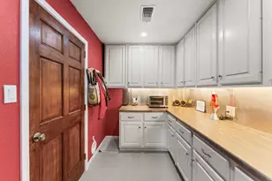 9702 Beauchamp Square, Austin, TX 78729 - Photo 14