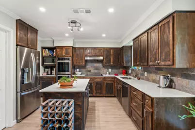 9702 Beauchamp Square, Austin, TX 78729 - Photo 10