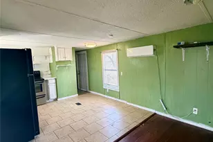 109 Seminole Dr, Smithville, TX 78957 - Photo 4