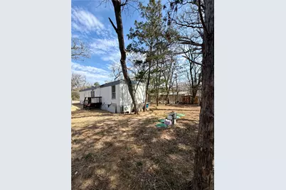 109 Seminole Drive, Smithville, TX 78957 - Photo 16