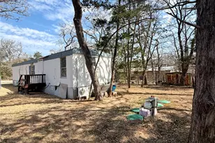 109 Seminole Dr, Smithville, TX 78957 - Photo 16