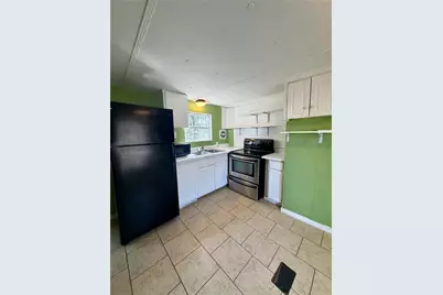 109 Seminole Drive, Smithville, TX 78957 - Photo 6