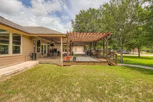 195 Heritage Oaks Dr, Cedar Creek, TX 78612 - Photo 28