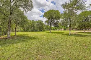 195 Heritage Oaks Dr, Cedar Creek, TX 78612 - Photo 36