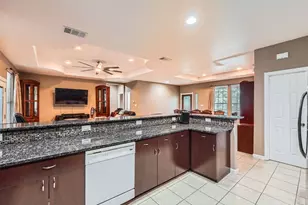 195 Heritage Oaks Dr, Cedar Creek, TX 78612 - Photo 10