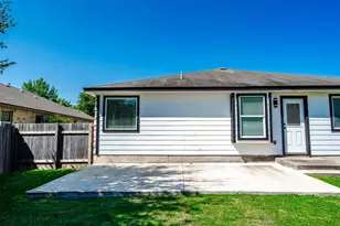 394 Verano Circle, Kyle, TX 78640 - Photo 4