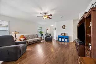 116 Quail Hollow Dr, Hutto, TX 78634 - Photo 4