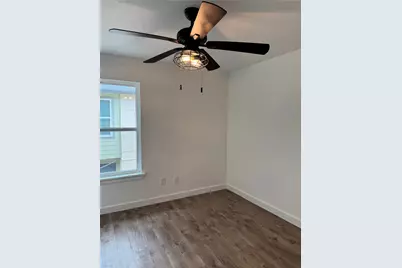 2124 Burton Drive #133, Austin, TX 78741 - Photo 14
