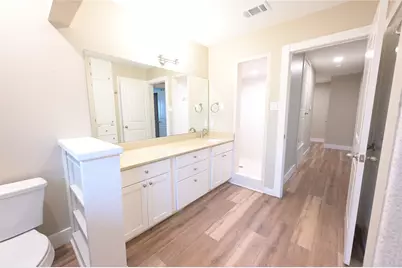 2106 S Colorado Street, Lockhart, TX 78644 - Photo 20