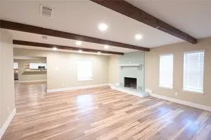 2106 S Colorado St, Lockhart, TX 78644 - Photo 6