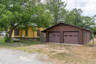 115 N Lockhart St, Paige, TX 78659 - Photo 4
