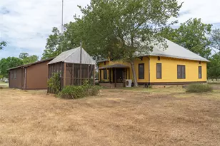 115 N Lockhart St, Paige, TX 78659 - Photo 6