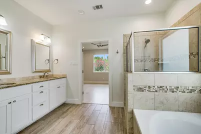 416 Hi Circle W #B, Horseshoe Bay, TX 78657 - Photo 14
