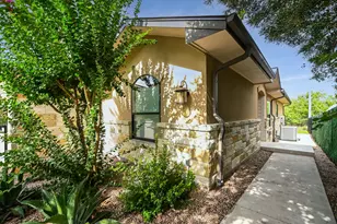 416 Hi Cir W, Horseshoe Bay, TX 78657 - Photo 2
