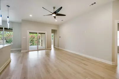416 Hi Circle W #B, Horseshoe Bay, TX 78657 - Photo 4