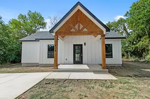 408 Griffin St, Luling, TX 78648 - Photo 1