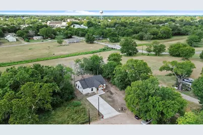 408 Griffin Street, Luling, TX 78648 - Photo 32