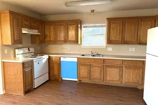 1605 Paint Brush Dr, Lockhart, TX 78644 - Photo 2