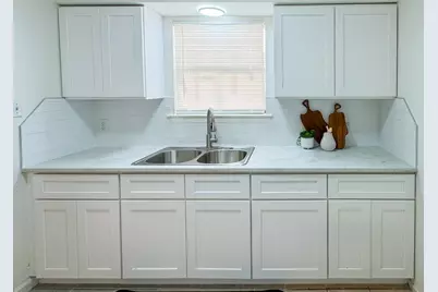 5810 Sweeney Circle #D, Austin, TX 78723 - Photo 10