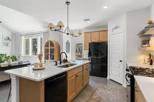 990 Axis Cir, Fredericksburg, TX 78624 - Photo 18