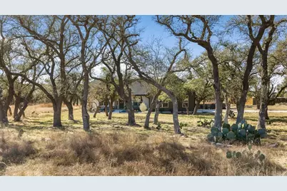 990 Axis Circle, Fredericksburg, TX 78624 - Photo 4