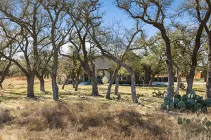 990 Axis Cir, Fredericksburg, TX 78624 - Photo 4