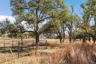 990 Axis Cir, Fredericksburg, TX 78624 - Photo 34