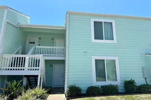 611 Lauderdale Dr, Rockport, TX 78382 - Photo 1