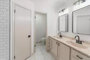 2305 Donna Dr, Taylor, TX 76574 - Photo 14