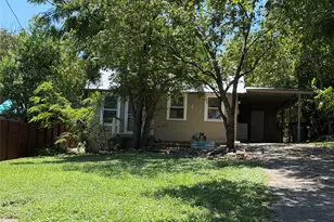 613 Peacock Ln, Austin, TX 78704 - Photo 2