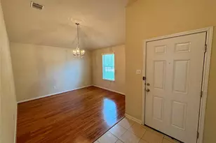 112 Beargrass Dr, Kyle, TX 78640 - Photo 2