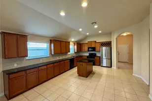 112 Beargrass Dr, Kyle, TX 78640 - Photo 4