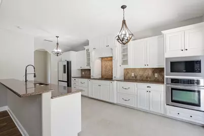 206 Laura Lane, Bastrop, TX 78602 - Photo 10