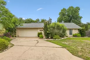 10504 Wagon Gap Dr, Austin, TX 78750 - Photo 2