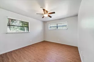1130 Bois D'Arc St, Lockhart, TX 78644 - Photo 14