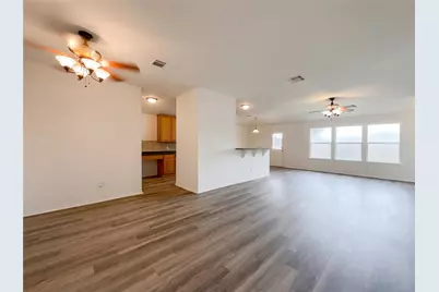 506 Gettysburg Loop, Elgin, TX 78621 - Photo 12