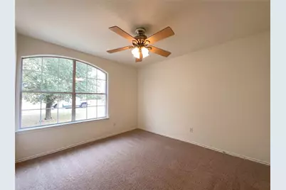 506 Gettysburg Loop, Elgin, TX 78621 - Photo 34