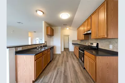 506 Gettysburg Loop, Elgin, TX 78621 - Photo 2