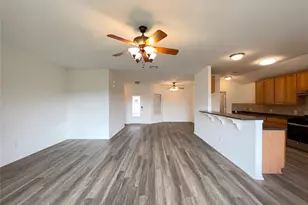 506 Gettysburg Loop, Elgin, TX 78621 - Photo 14