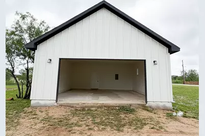 138 Blushing Drive, Cedar Creek, TX 78612 - Photo 10