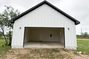 138 Blushing Dr, Cedar Creek, TX 78612 - Photo 10
