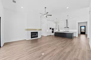 116 Uphill Dr, Liberty Hill, TX 78642 - Photo 2