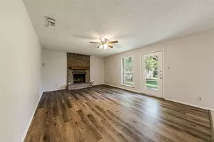 7000 Whispering Oaks Dr, Austin, TX 78745 - Photo 4