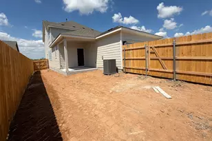 13529 Muny Pkwy, Elgin, TX 78621 - Photo 10