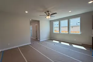 13529 Muny Pkwy, Elgin, TX 78621 - Photo 4